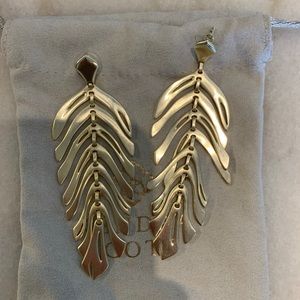 Kendra Scott Gold Lotus Earrings